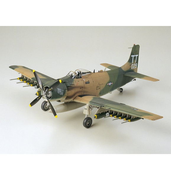 1/48 A-1J Skyraider ВВС США | Sumka